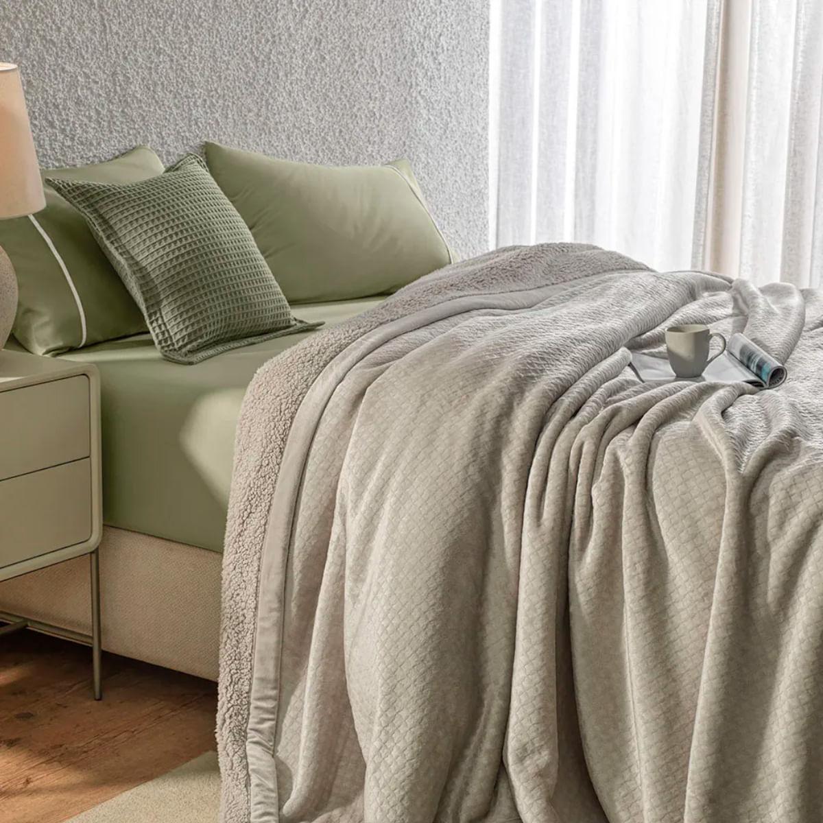 Cobertor King de Sherpa e Flanel Fleece Karsten 290x260 cm Eliot Seda