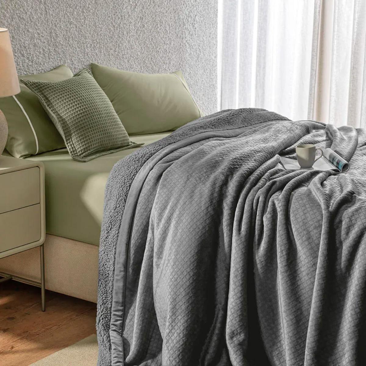 Cobertor Queen de Sherpa e Flanel Fleece Karsten 240x260 cm Eliot Metal