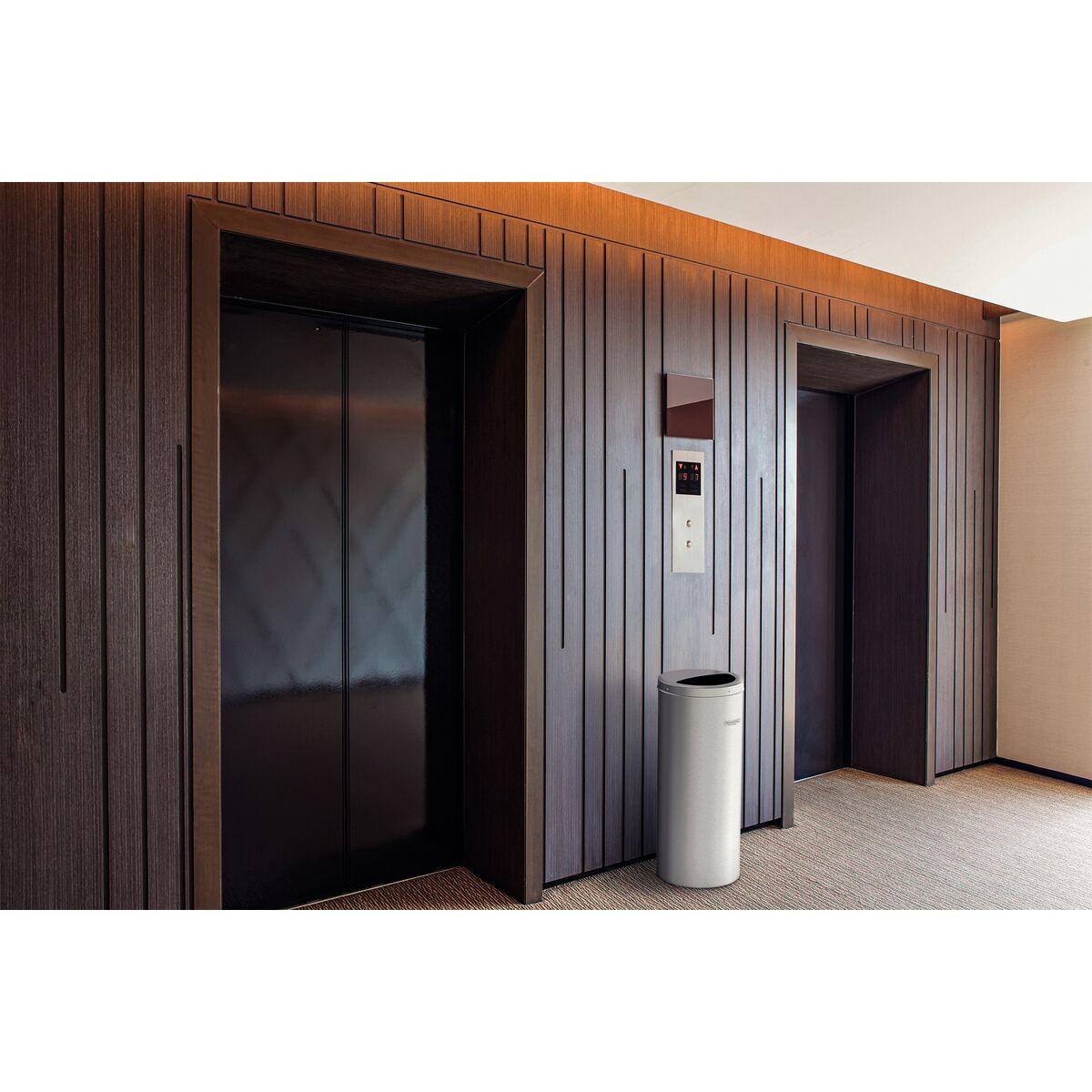 Lixeira em aço inox Tramontina Udine 30 L com Tampa Meia Lua Scotch Brite