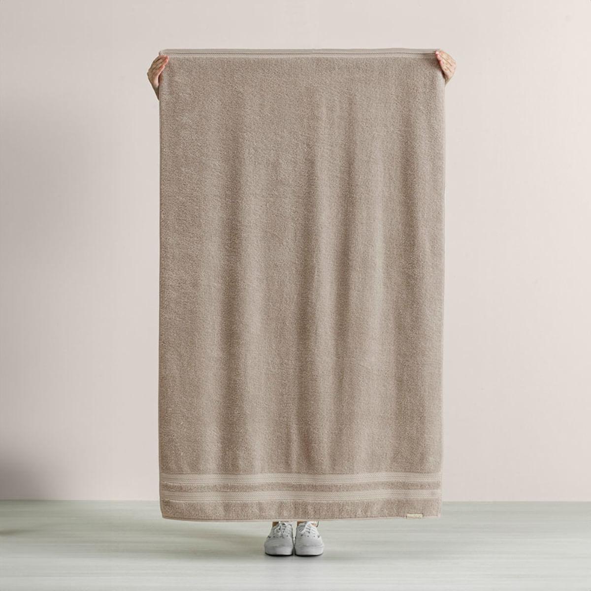 Jogo de Banho Gigante Karsten 100% Algodão 5 peças Unika Branco Titânio 86X150 cm