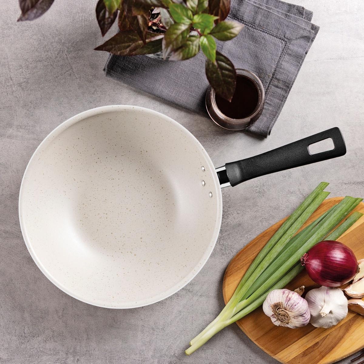 Wok Tramontina Loreto em Alumínio Antiaderente Starflon 24 cm 2,2 L Bege