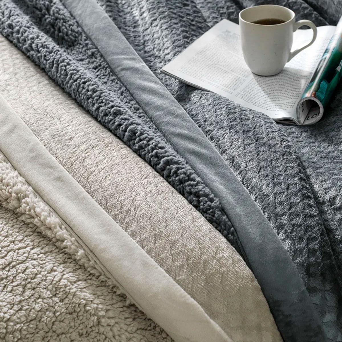 Cobertor King de Sherpa e Flanel Fleece Karsten 290x260 cm Eliot Seda
