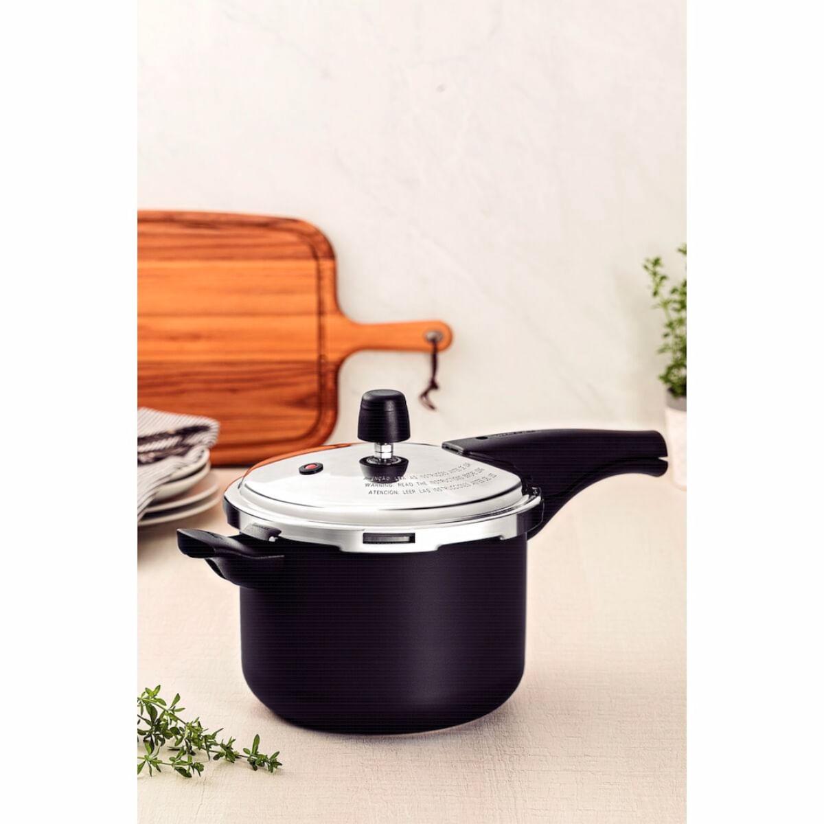 Panela de Pressão Tramontina Vancouver em Alumínio Starflon Max Preto 20 cm 4,5 L