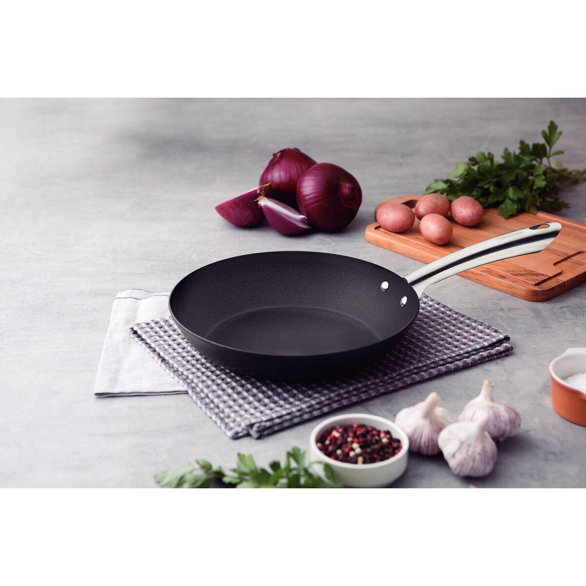 Frigideira Tramontina Trento em Ferro Fundido Esmaltado Antiaderente Starflon Excellent 26 cm 2,1 L