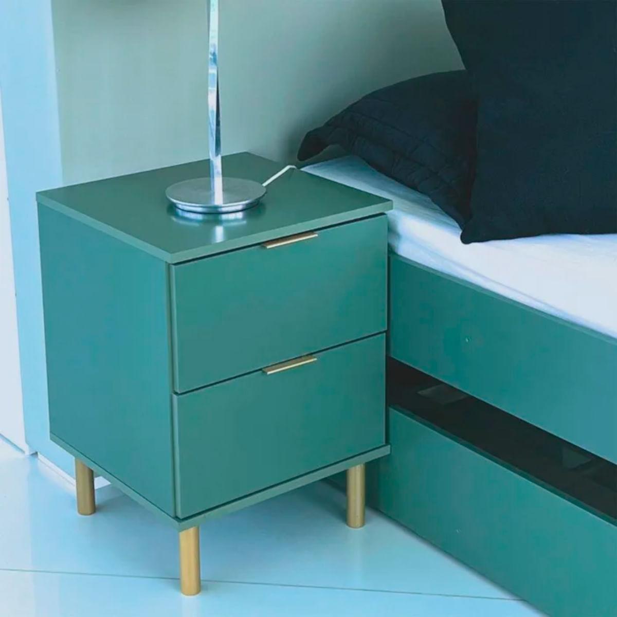 Mesa de Cabeceira 2 Gavetas Verde Oliva 41x39x56 cm Ditália