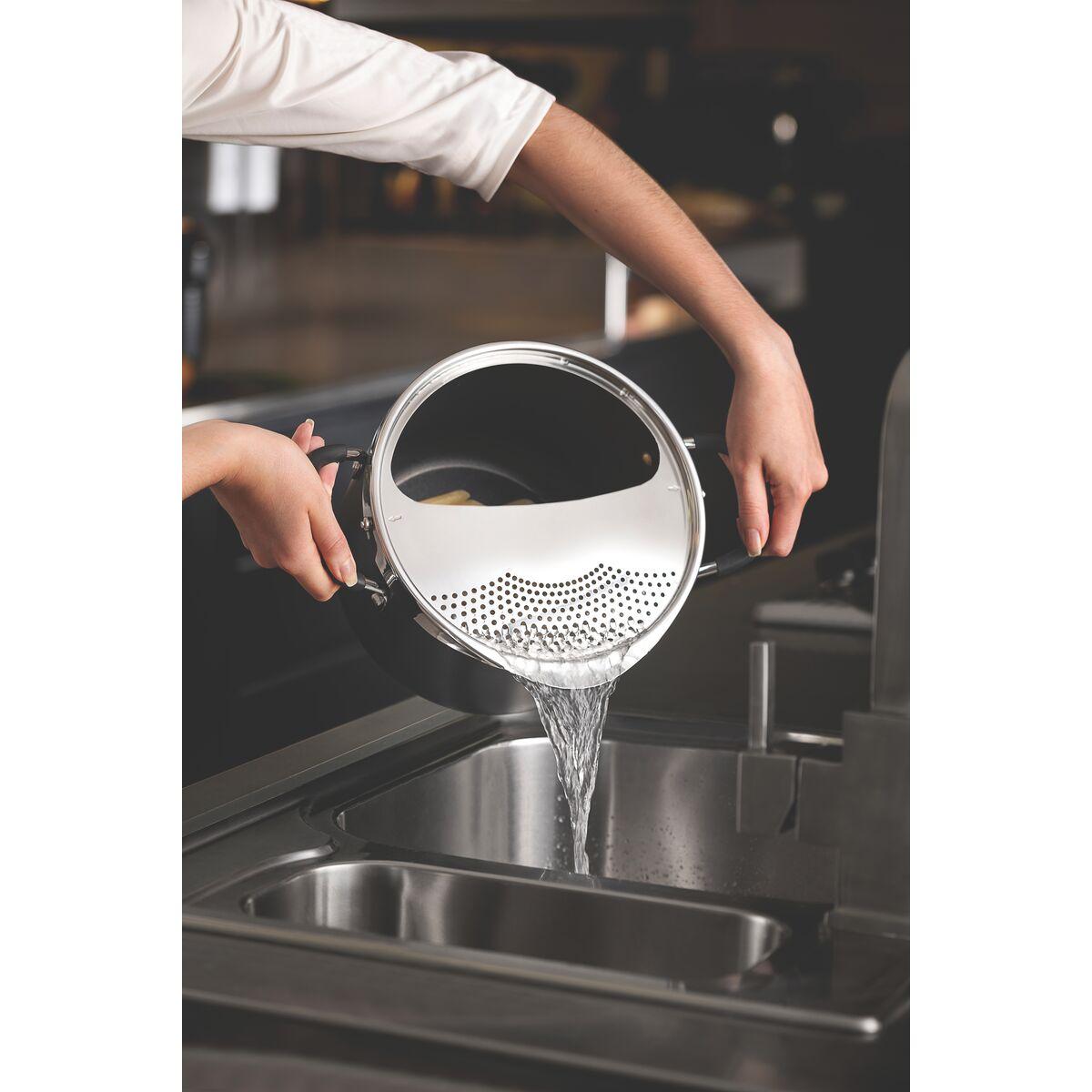 Espagueteira Tramontina Mônaco Induction em Alumínio Preto 22 cm 5,4 L