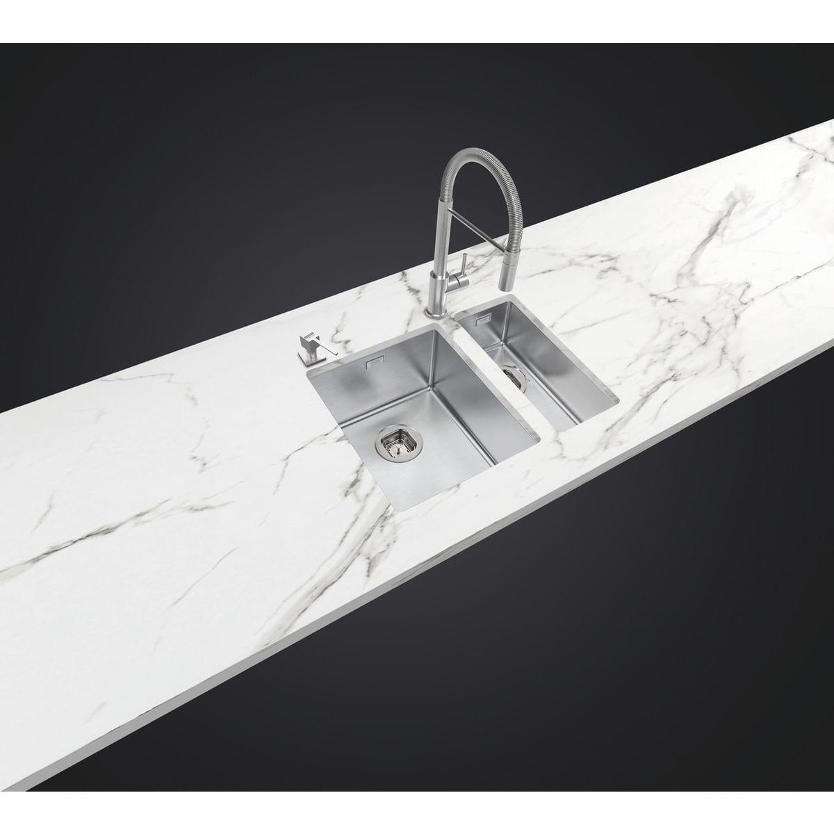 Cuba Quadrum 17 Plus U Undermount Tramontina 17 x 40 x 14 cm em Aço Inox Scotch Brite com Válvula