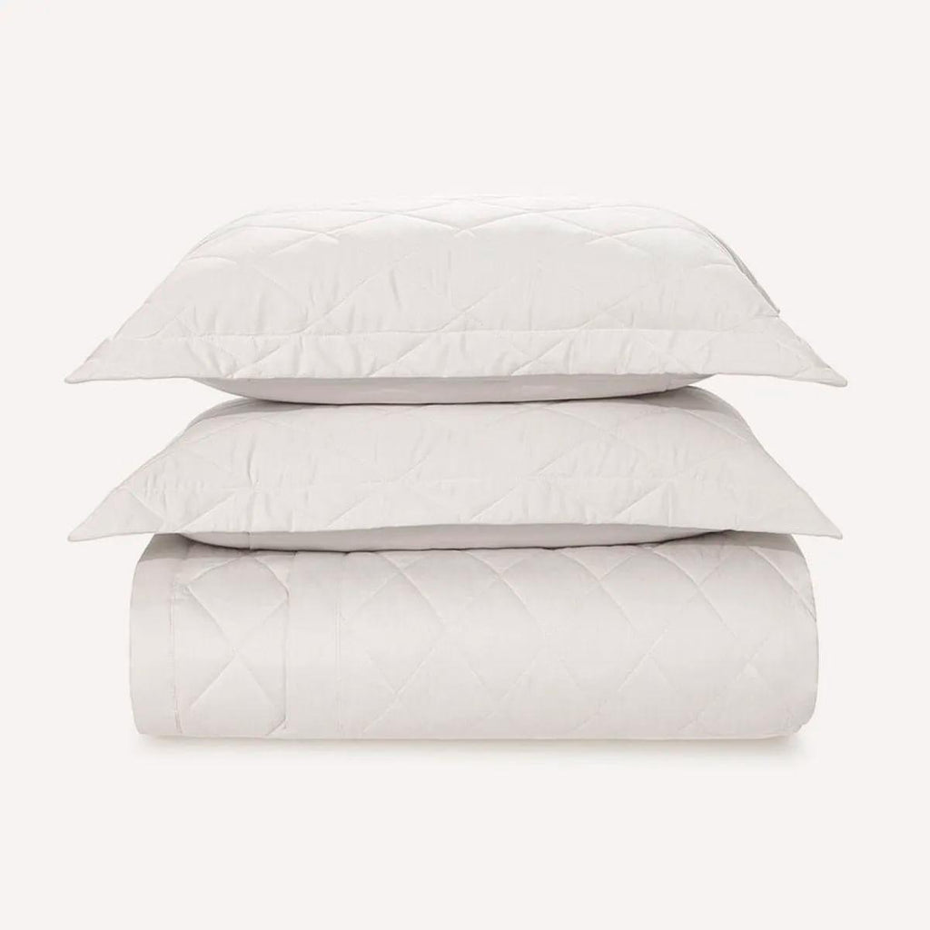 Colcha Queen com 2 Porta Travesseiros Cetim 100% Algodão Karsten 300 Fios Bossa Branco