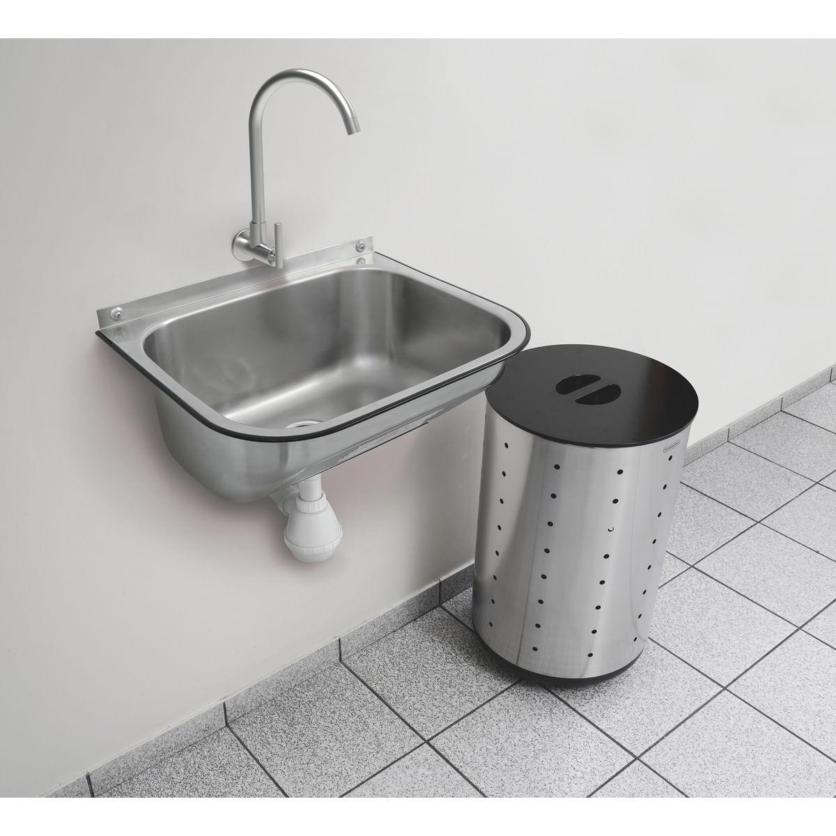 Torneira de Parede Tramontina Arko Wall em Aço Inox com sistema anti-gotejamento