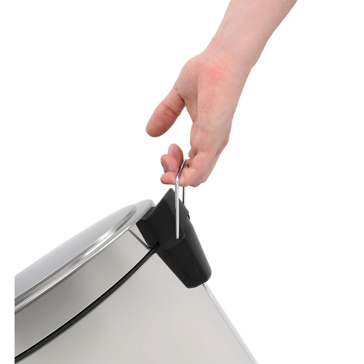 Lixeira Inox com Pedal Tramontina Brasil com Acabamento Polido e Balde Interno Removível 20 L
