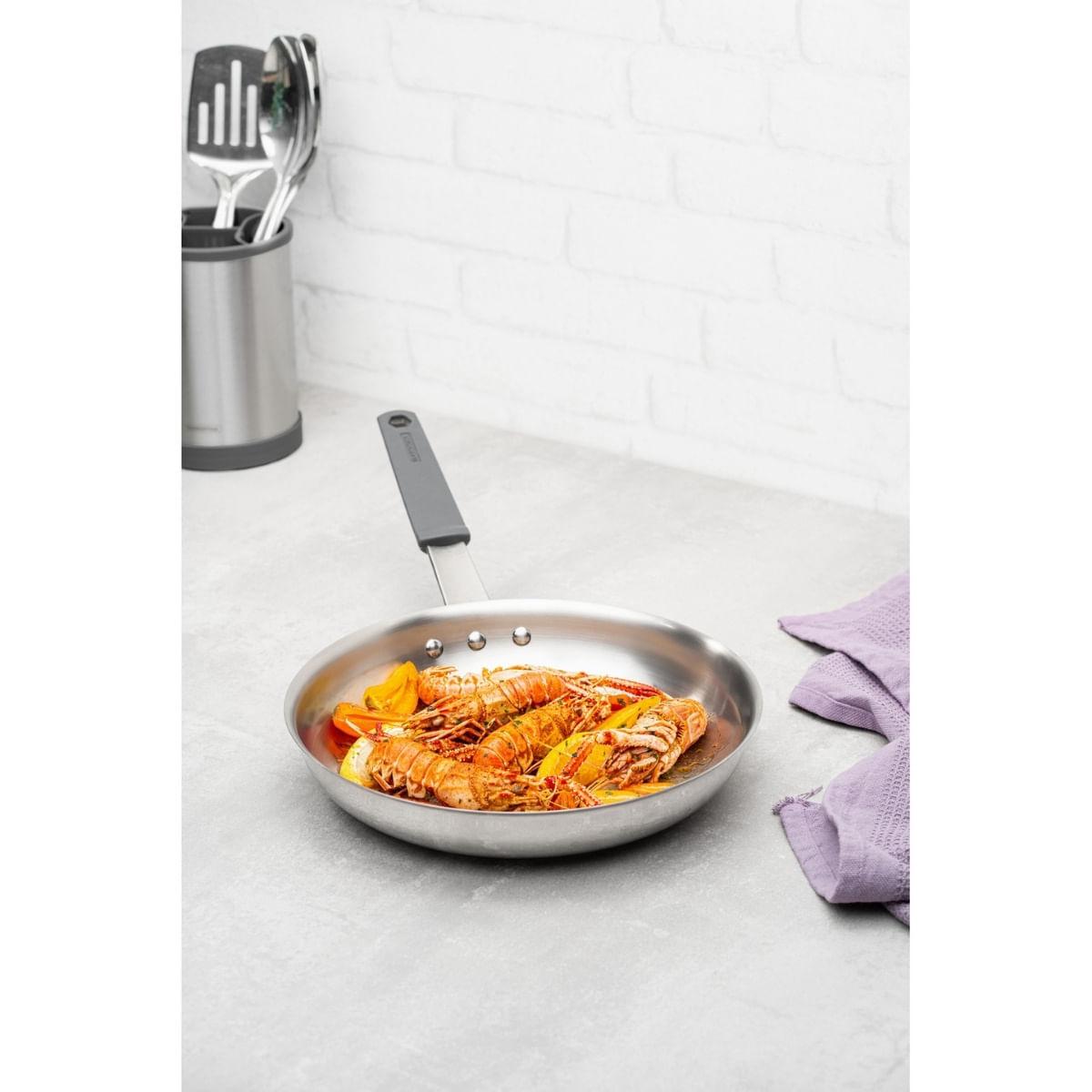 Frigideira Tramontina Professional em Aço Inox e Silicone 20 cm Fundo Triplo Compatível com Indução