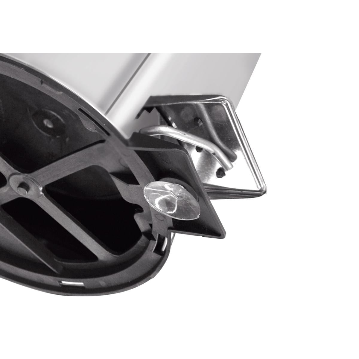 Lixeira Inox com Pedal Tramontina Polido e Balde Interno 3 L