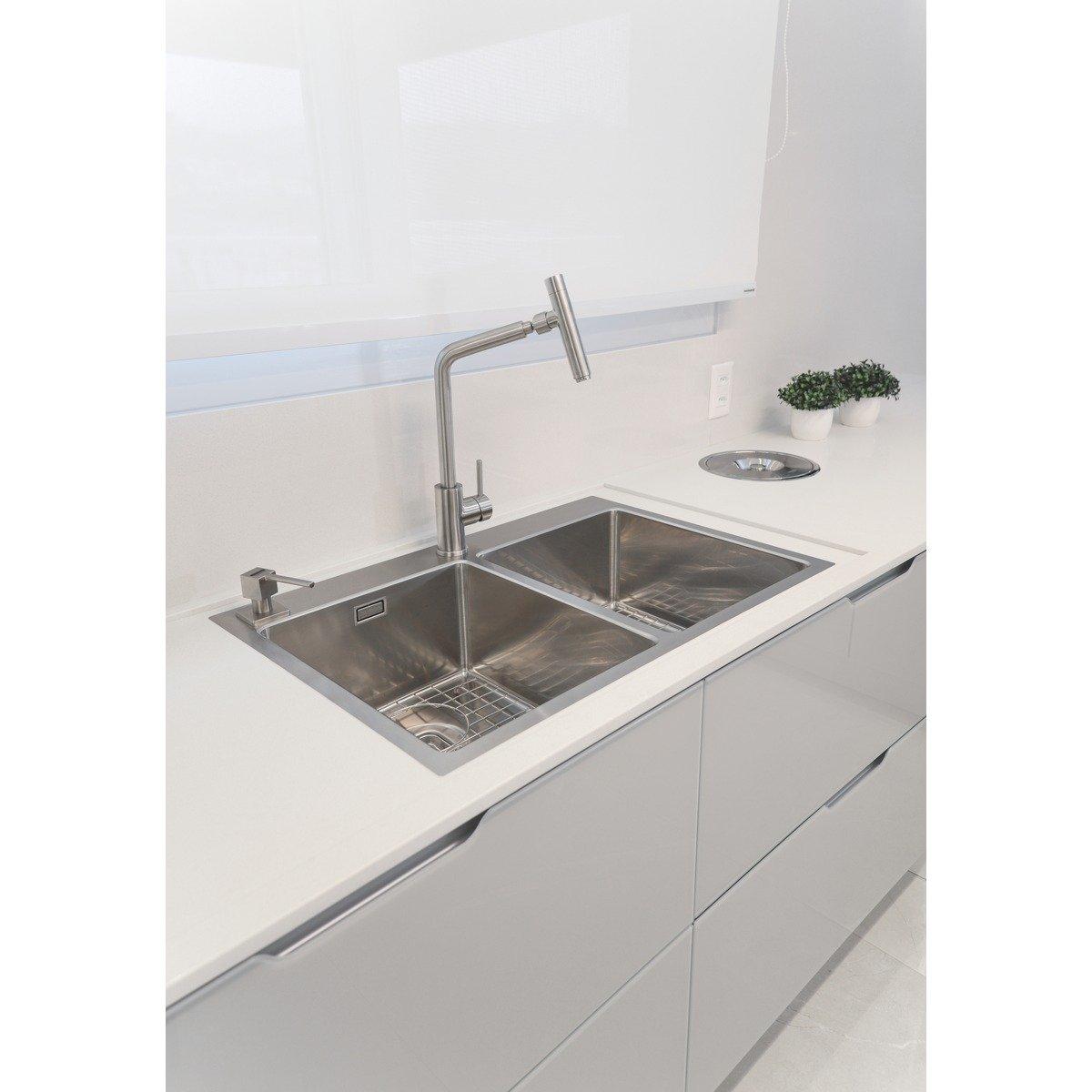 Misturador Monocomando Tramontina Versa em Aço Inox com Bica Articulada