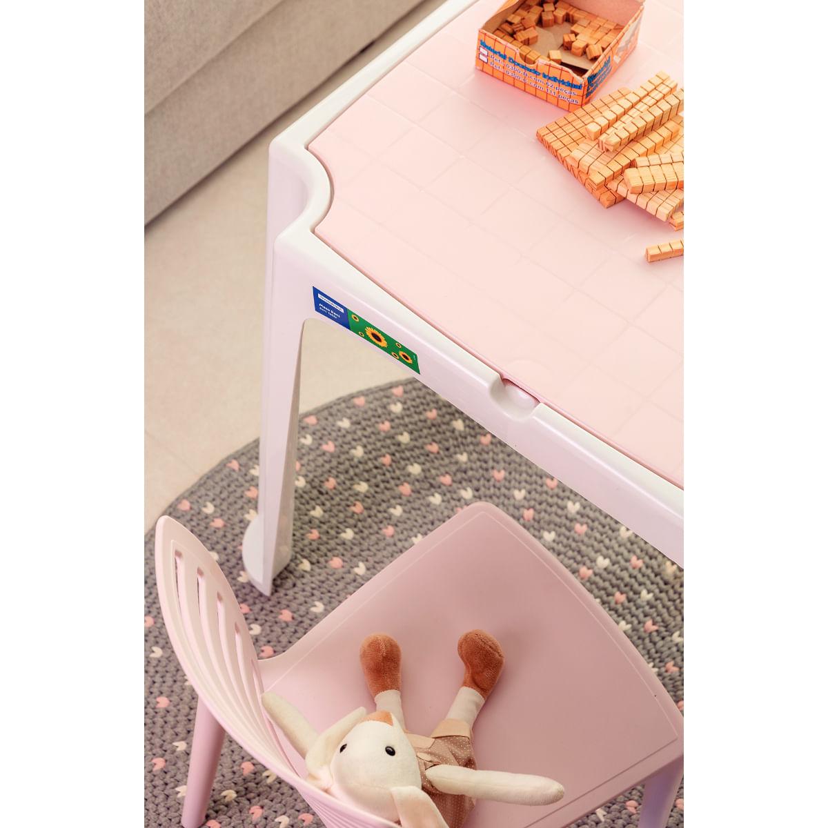 Conjunto Infantil de Mesa e Cadeira Tramontina Beni Rosa em Polipropileno com Quadro de Atividades